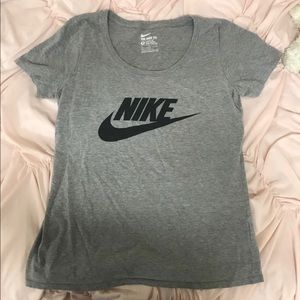 Nike Women’s Tee